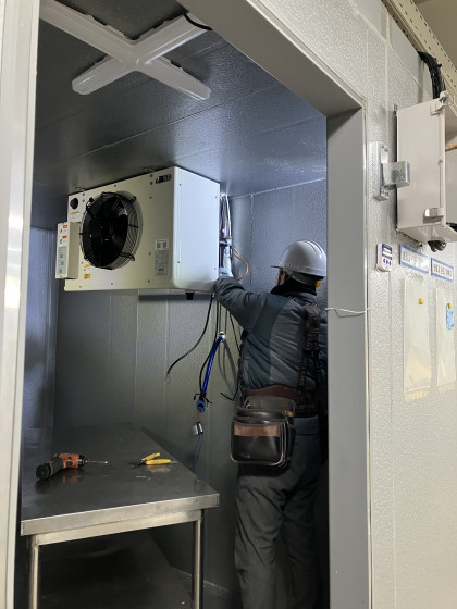 항온항습기, 저온저장고철거 / 저온저장고 창고 내부 유니트 쿨러 철거중