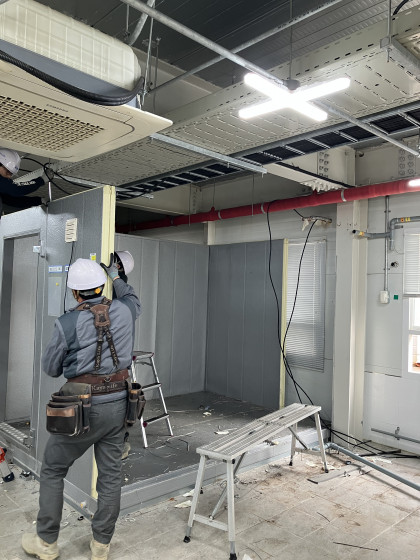 항온항습기, 저온저장고철거 / 저장고 판넬분리 작업중