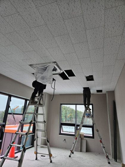 천장형 에어컨 설치 및 갈바공사 현장